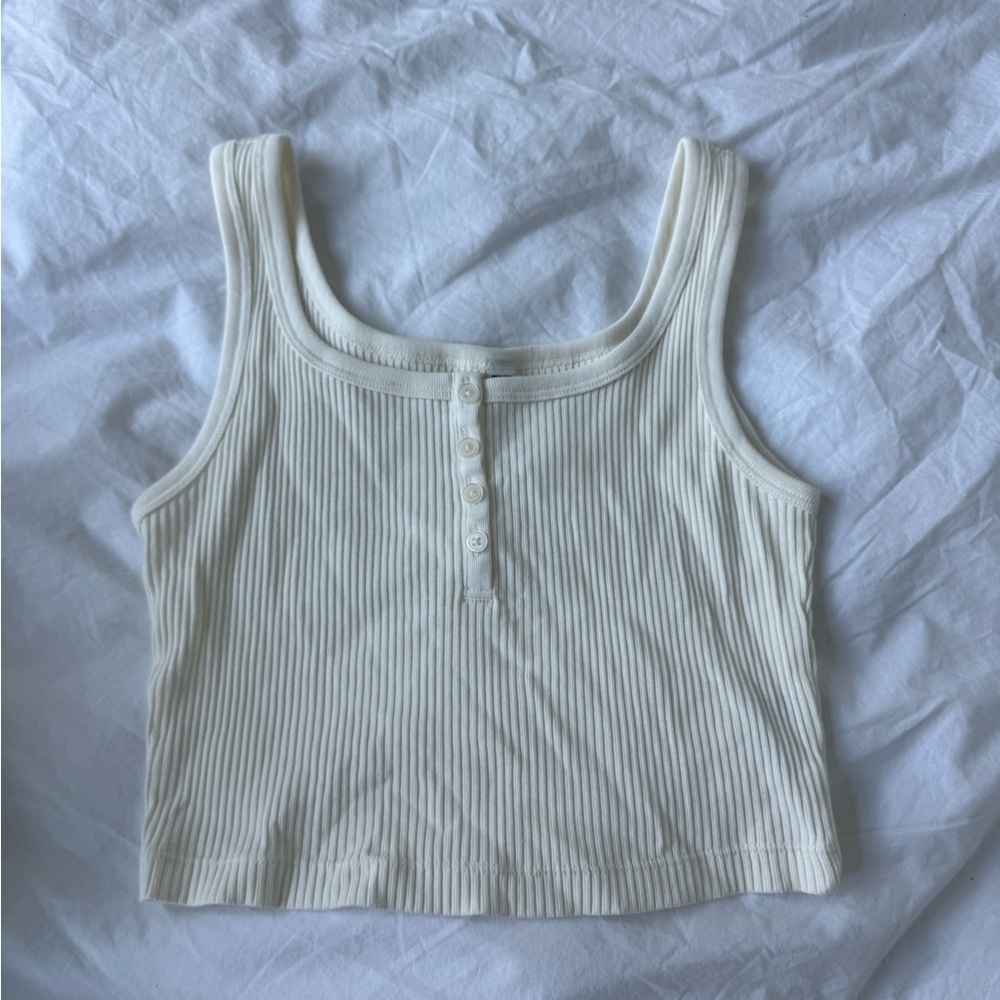 Uniqlo top